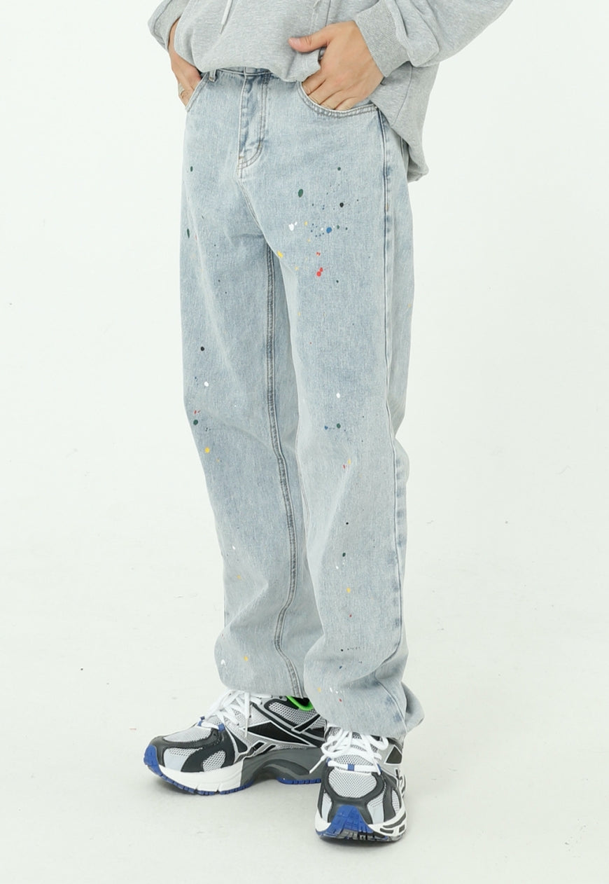 Men's Paint splattered blue jeans