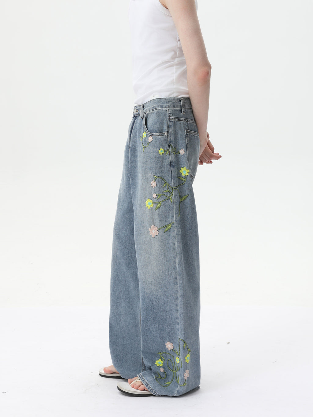 Men's Floral embroidered statement jeans