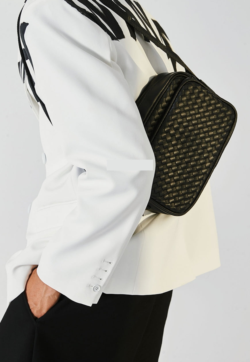 Men's hand-woven textured messenger bag