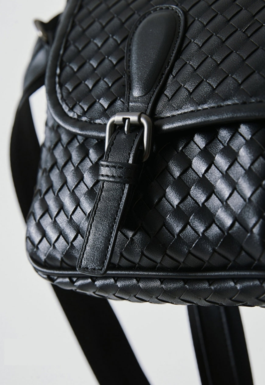 Men's hand-woven textured shoulder bag