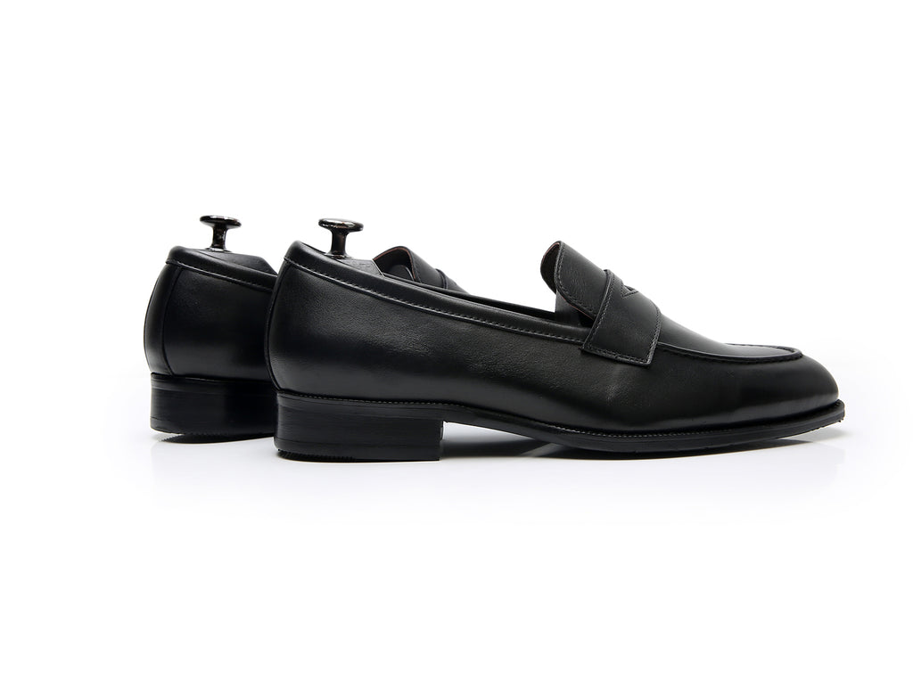 UZIP DESIGN derby lace up shoes in black leather with black