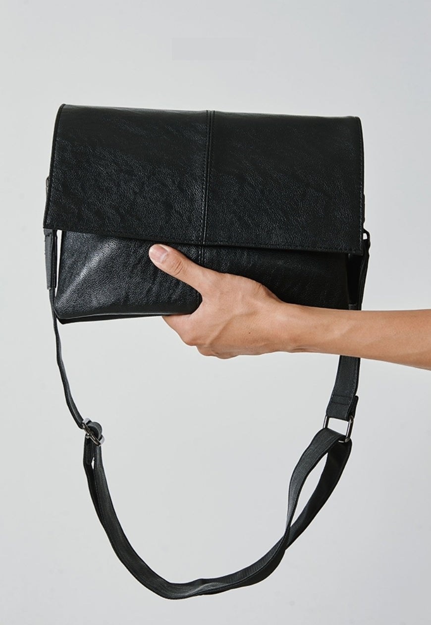 Men's flip cover leather bag
