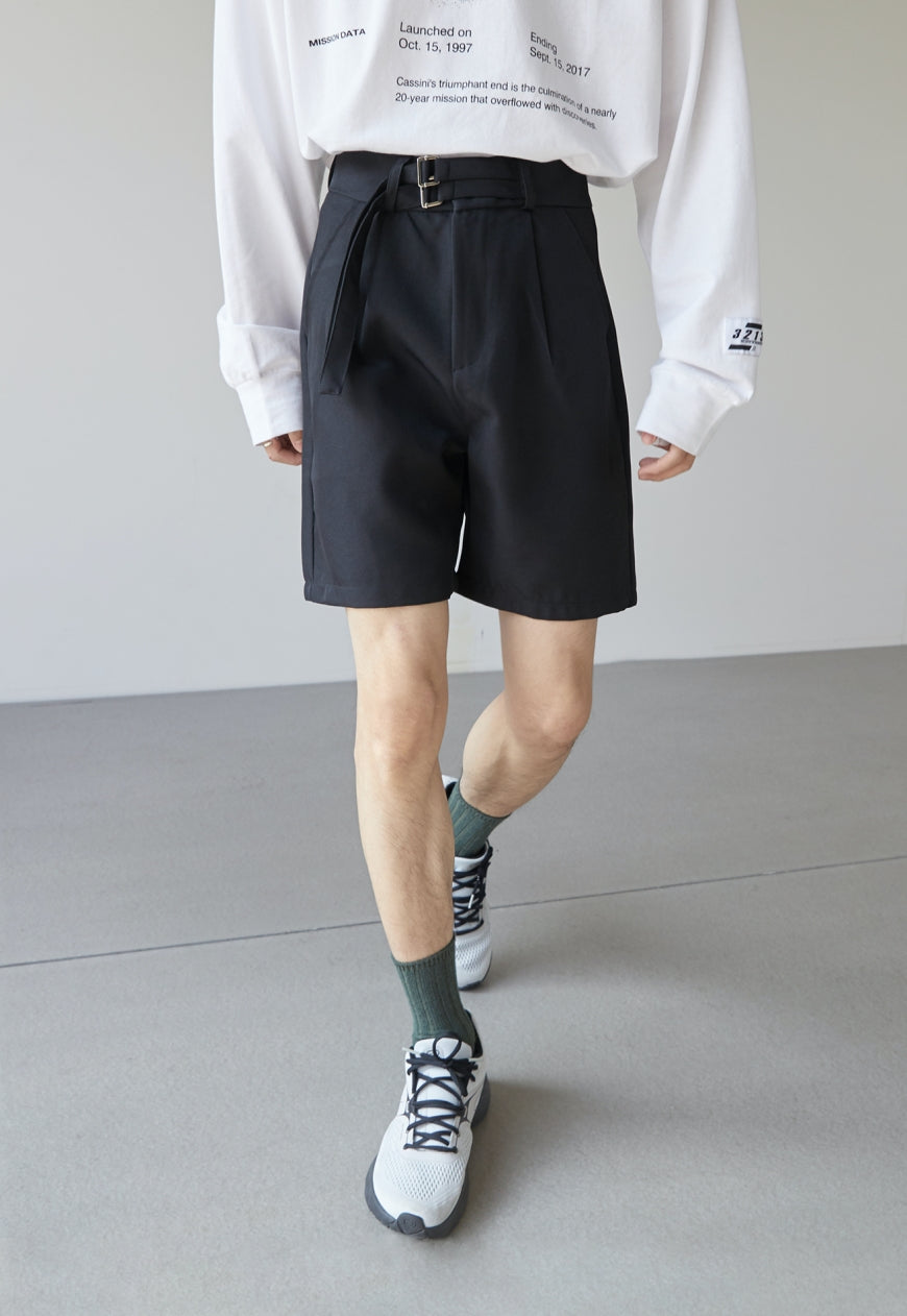 Men's suit belted shorts
