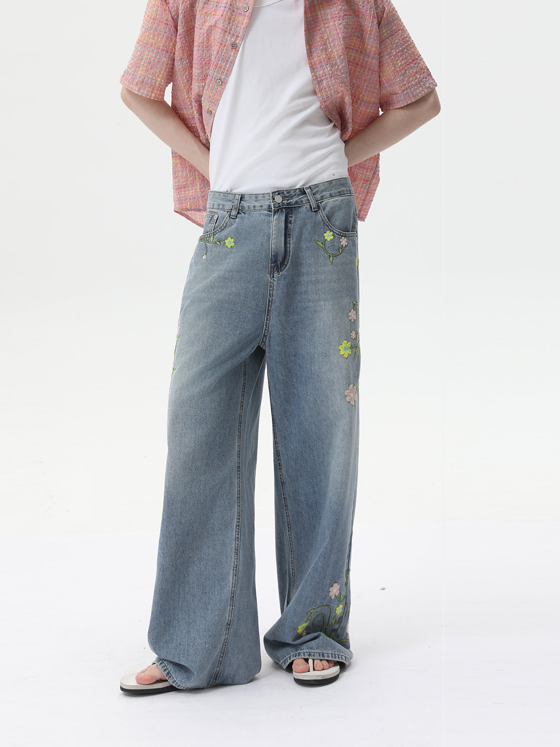 Men's Floral embroidered statement jeans