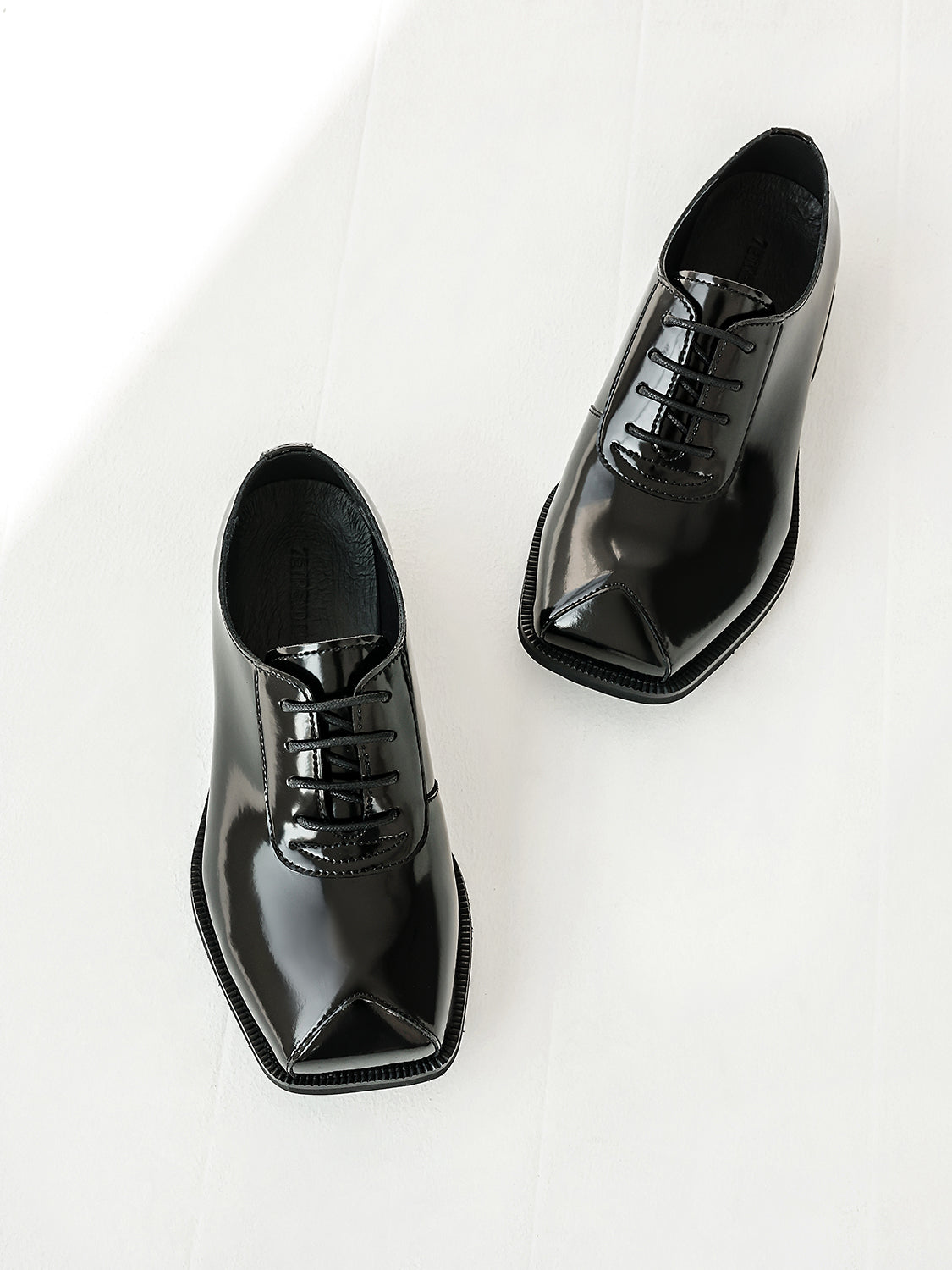 UZIP DESIGN Men's Triangle toe glossy British leather shoes