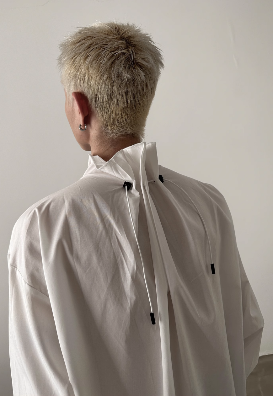 Men's drawstring neckline shirt