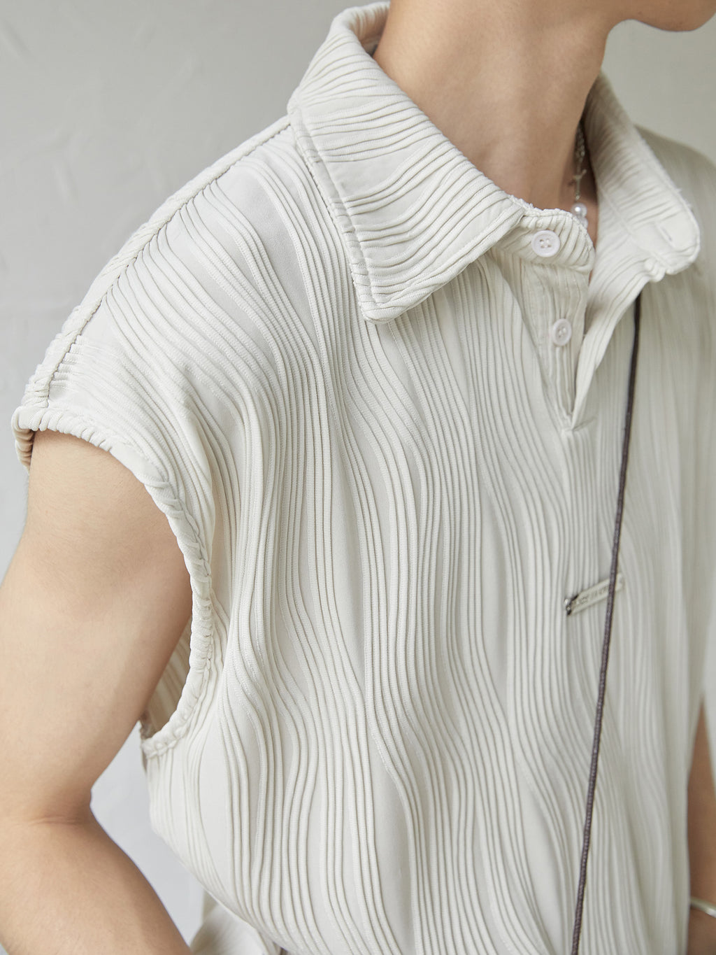 UZIP DESIGN Men's Design pleated vest