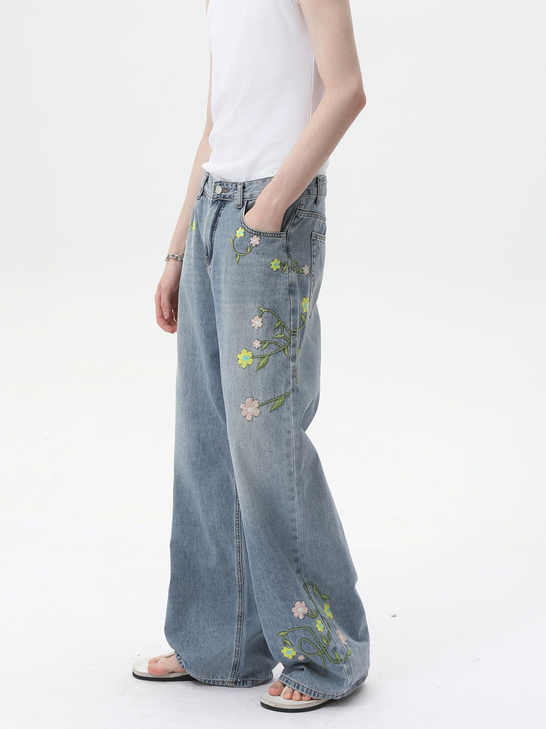 Men's Floral embroidered statement jeans