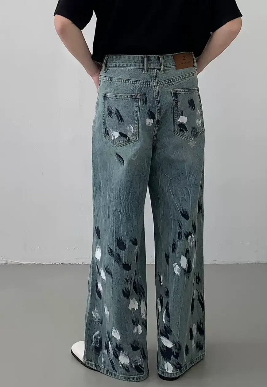 Men's Graffiti design sense jeans
