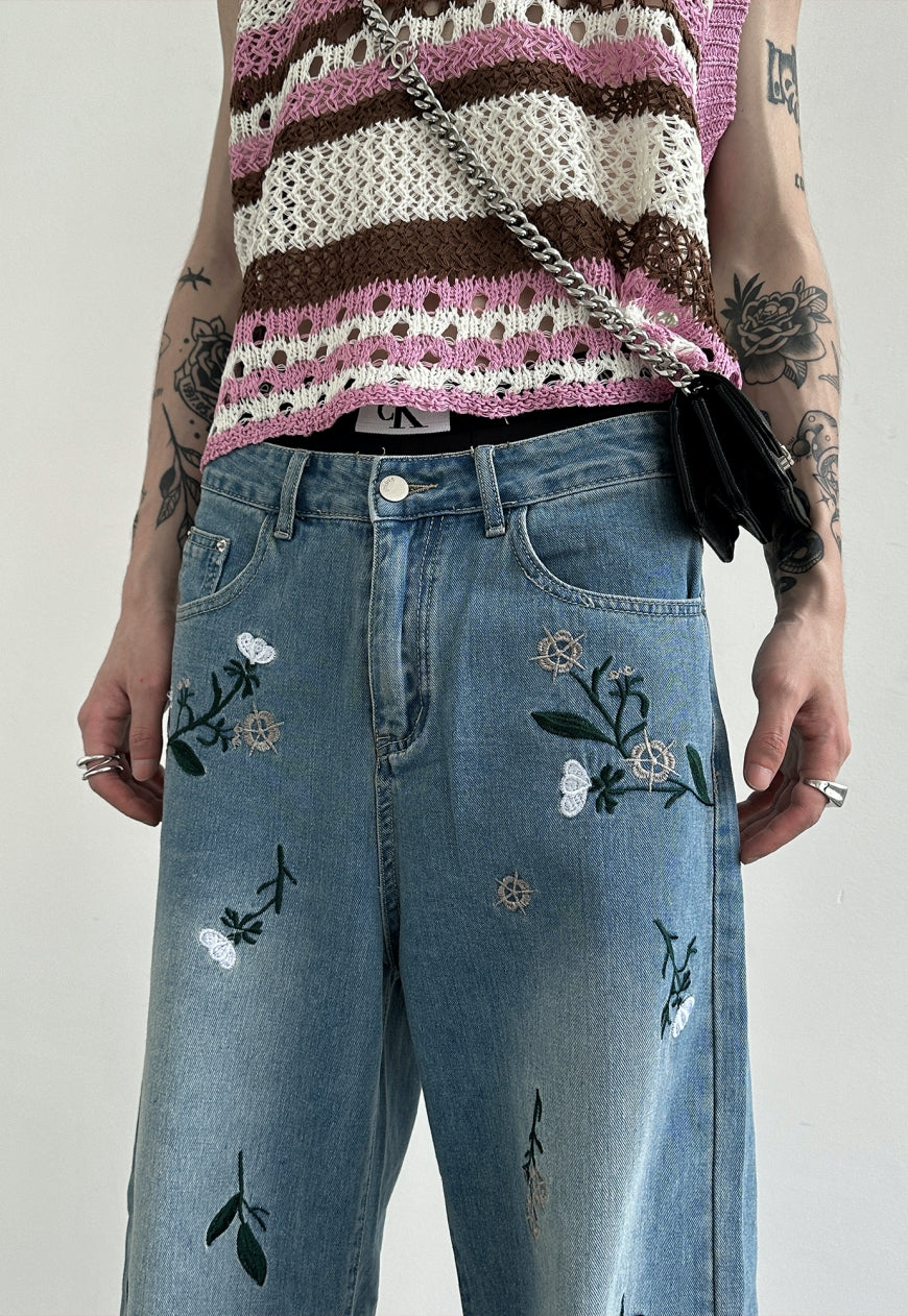 Men's flower embroidered jeans