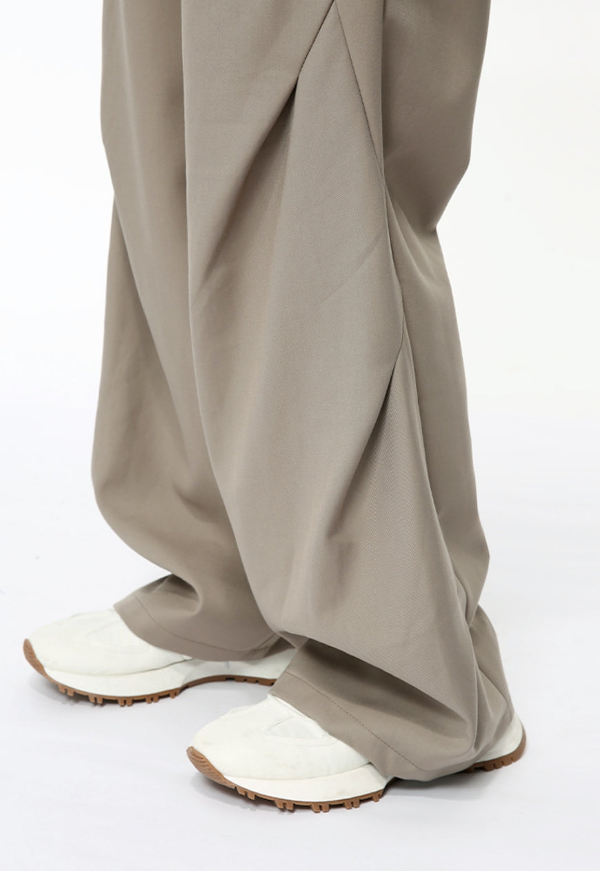 Men's pleated trousers