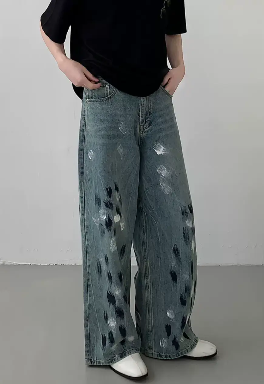 Men's Graffiti design sense jeans