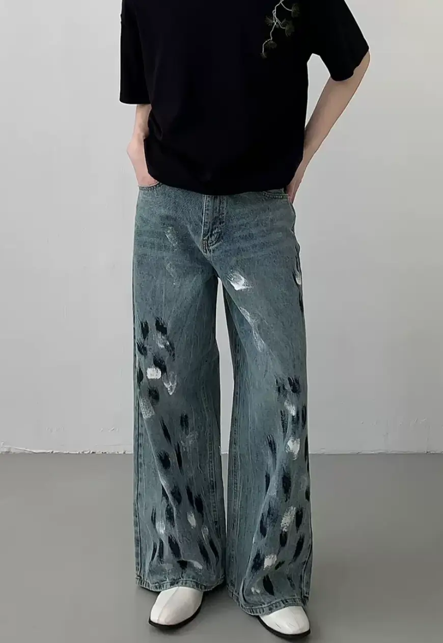 Men's Graffiti design sense jeans