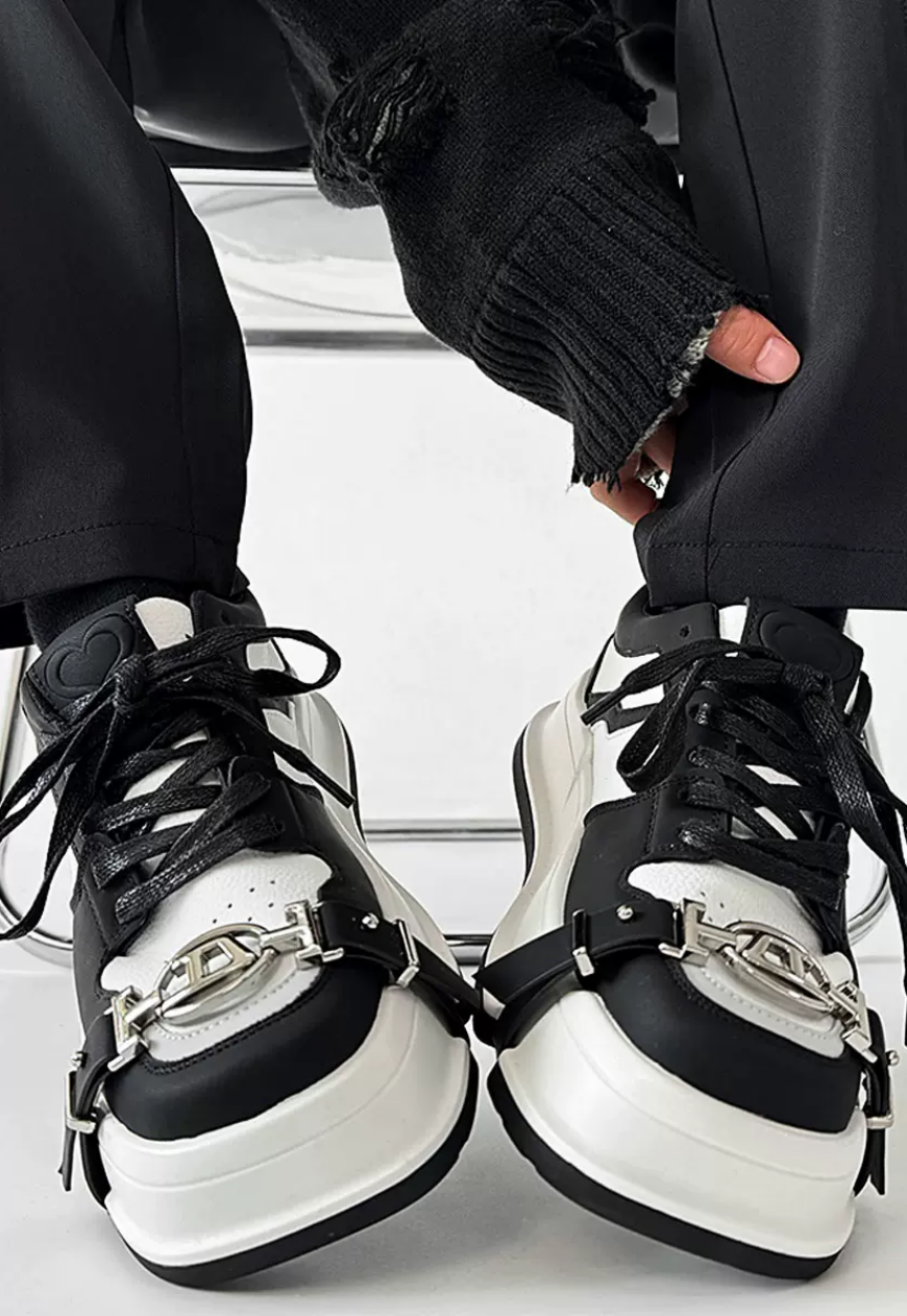 Unisex trendy strappy sneakers