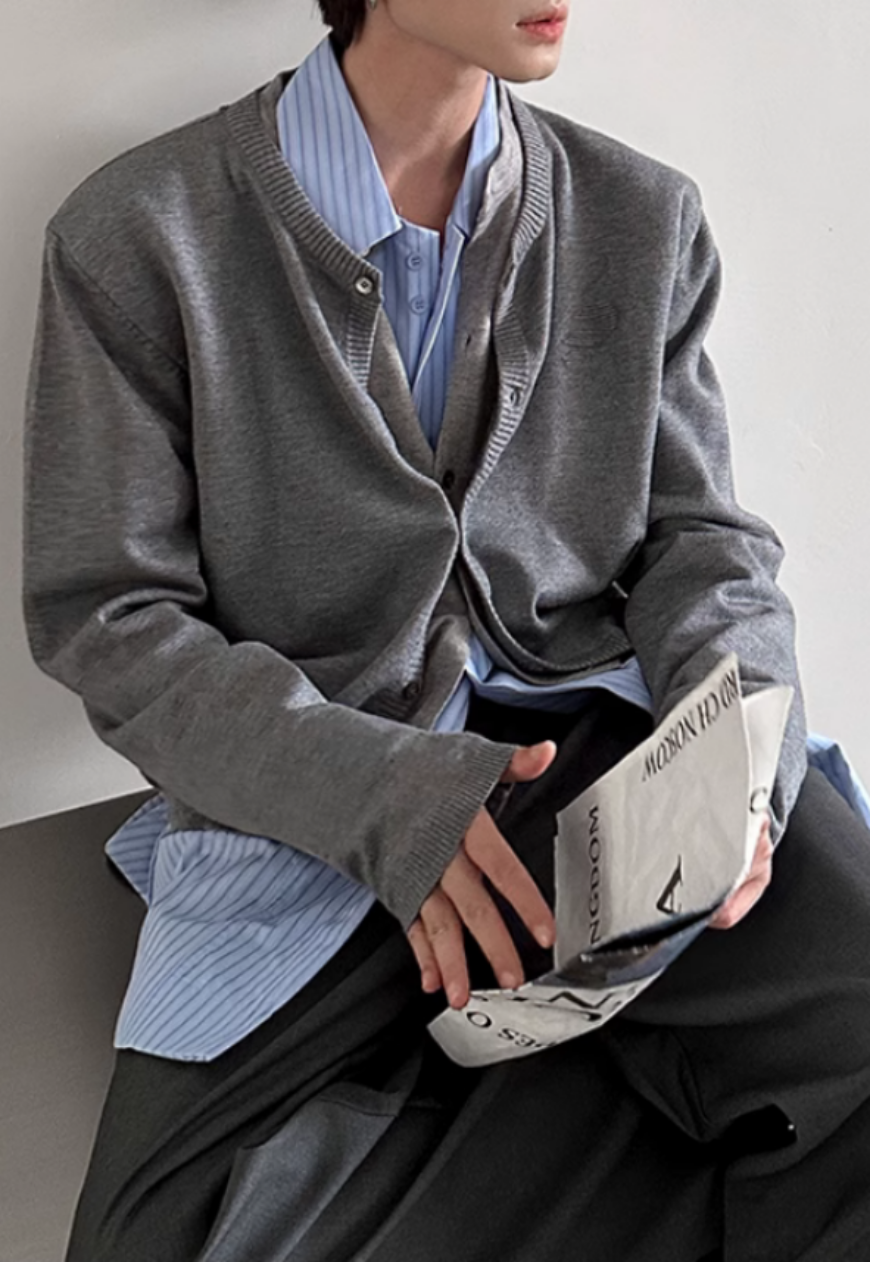 Men's Fake two-piece contrasting color sweater