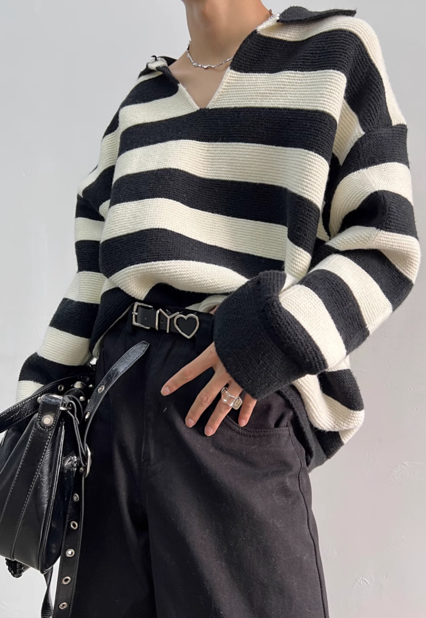 Men's v-neck striped sweater