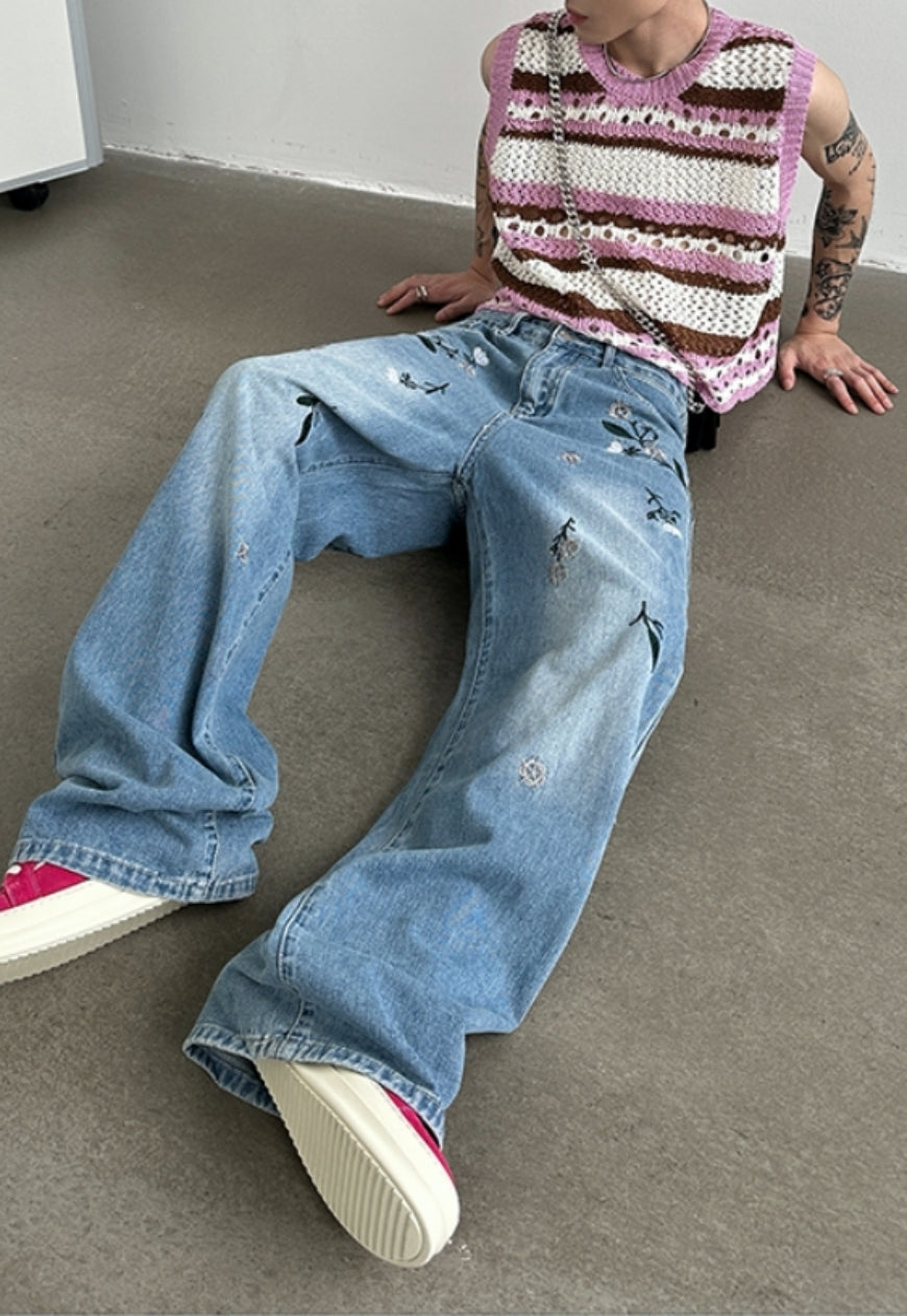 Men's flower embroidered jeans