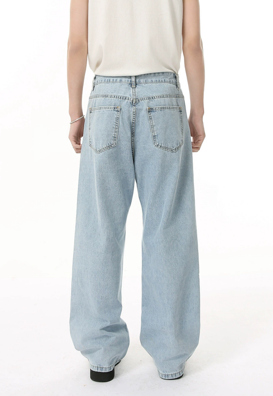 Menâ€™s Deconstructed light jeans