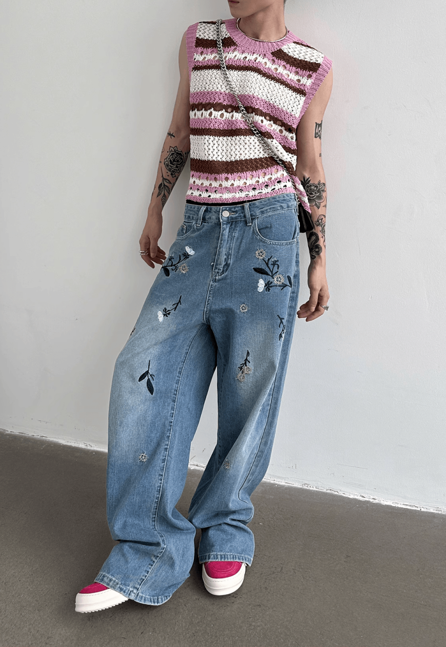 Men's flower embroidered jeans