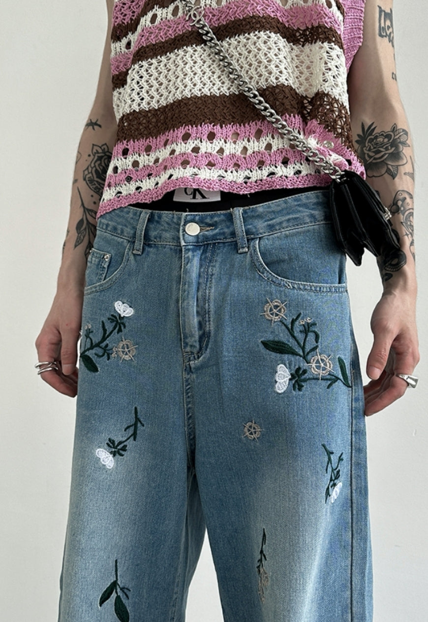 Men's flower embroidered jeans