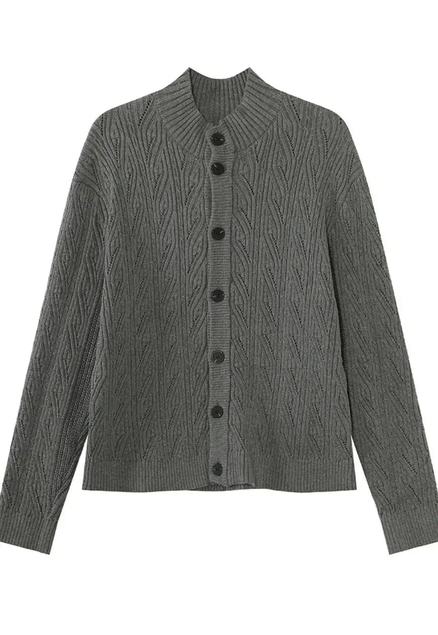 Men's cable knit solid color sweater
