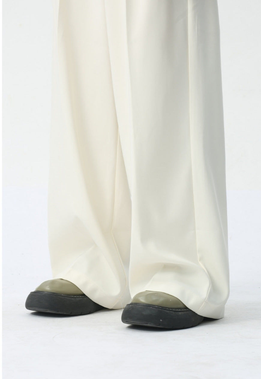 Men's Soft and luxurious pressed pleated trousers