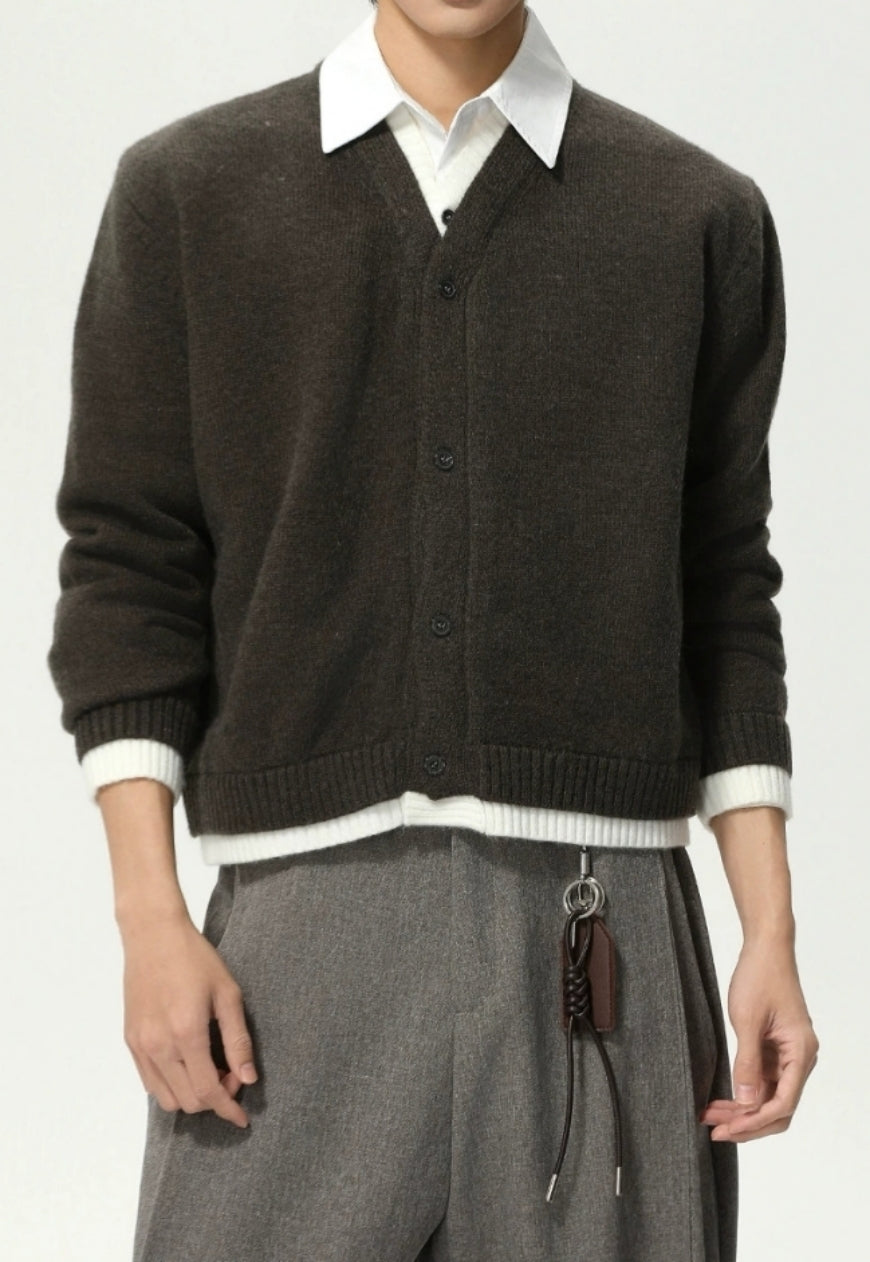Men's two-piece V-neck knit sweater