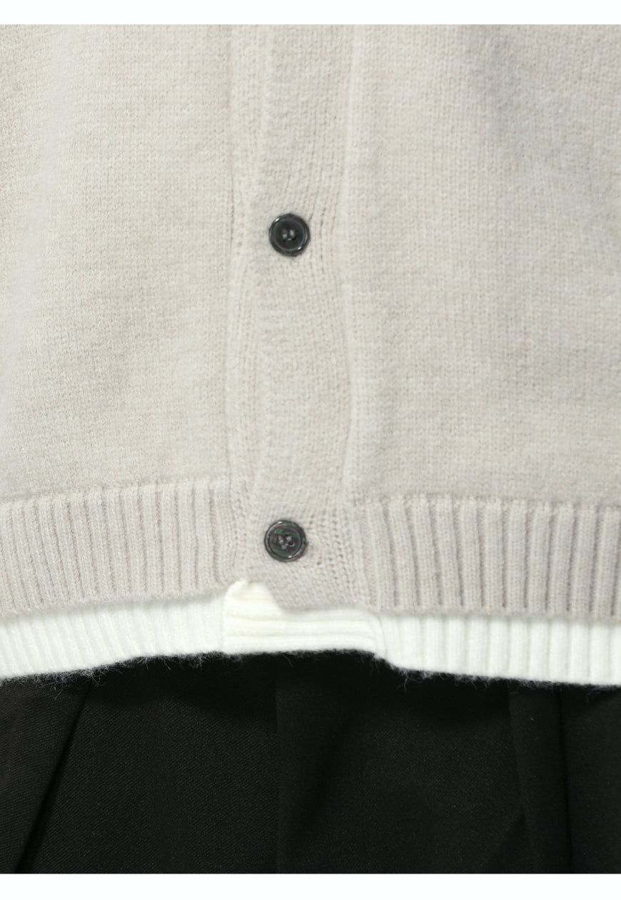 Men's two-piece V-neck knit sweater