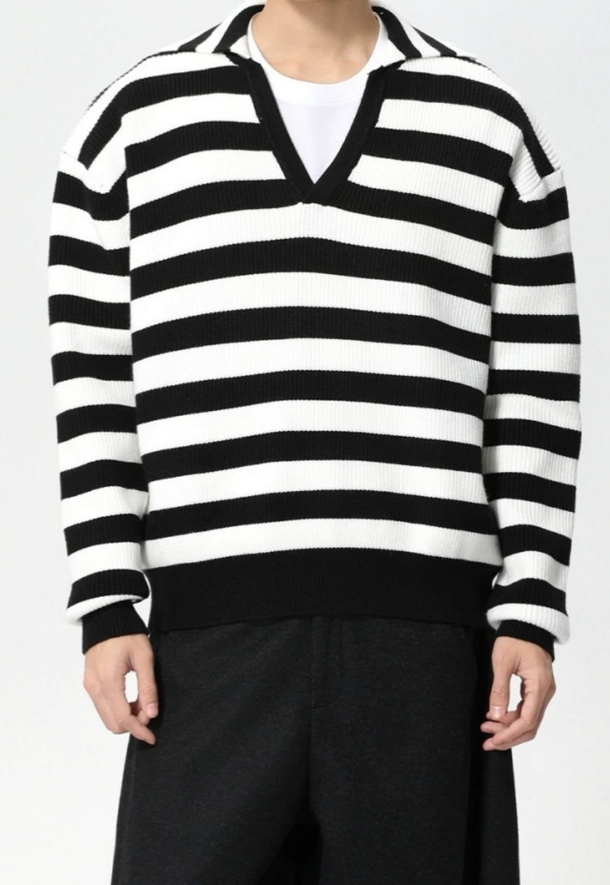 Men's striped retro V-neck sweater