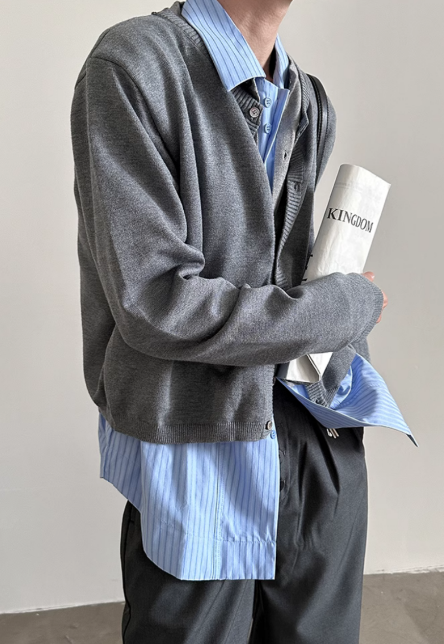 Men's Fake two-piece contrasting color sweater
