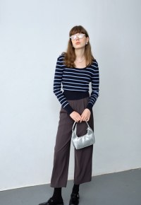 O1CN01ETUCtU2MzL25j9SZy_!!84269898