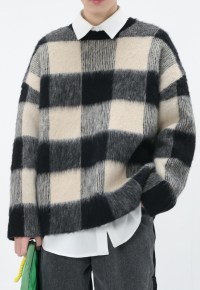 Men's plaid sweater