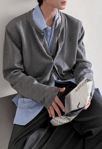 Men's Fake two-piece contrasting color sweater